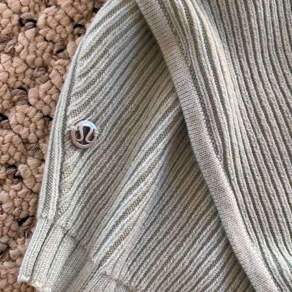 Lululemon Mint Wrap It Back Sweater - Picture 4 of 6
